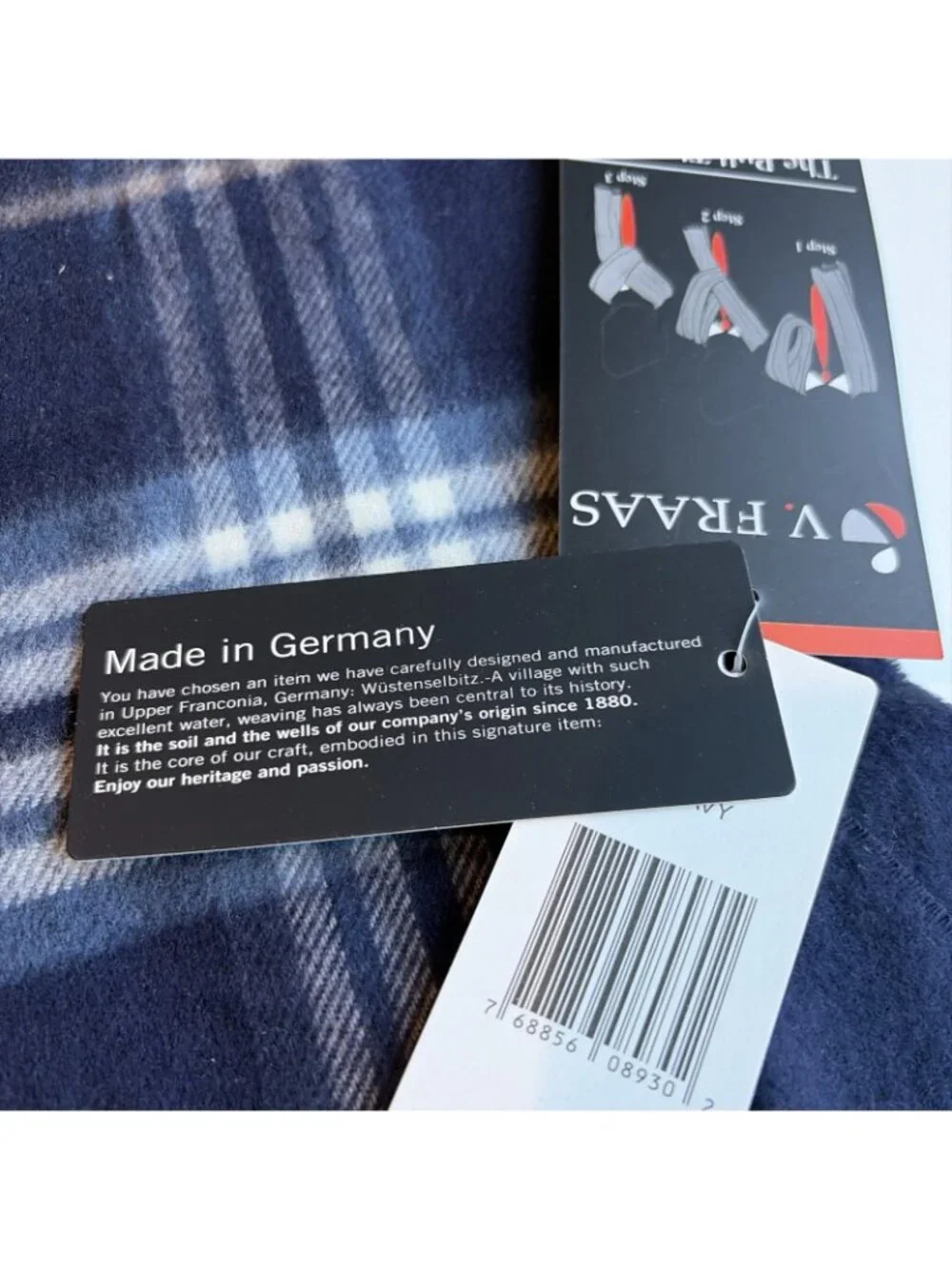 V. Fraas Cashmink Men's Classic Plaid Scarf Navy Super Soft Fringe Germany 80X12